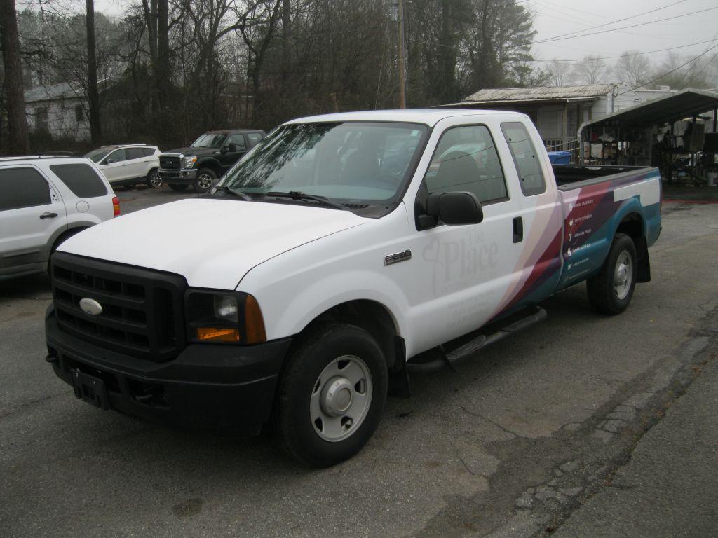 2005 Ford F-250 Super Duty Lariat's photo