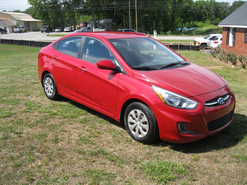 2016 Hyundai Accent SE 4-Door 6-Speed Automatic's photo