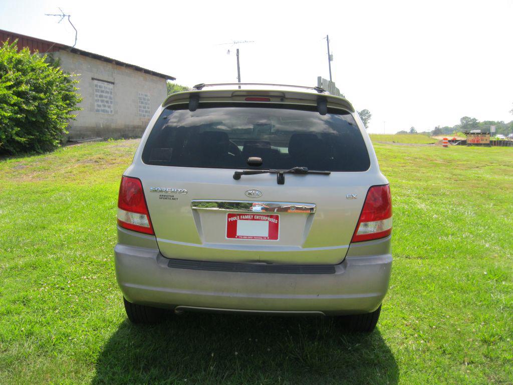 2004 Kia Sorento EX - Photo 6
