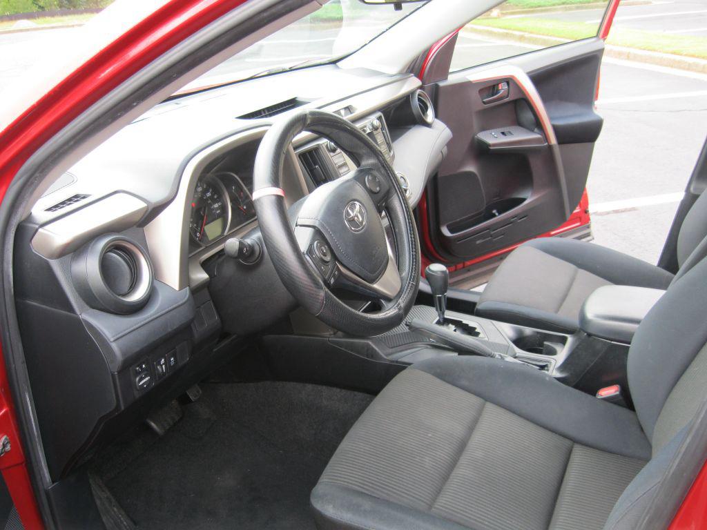Toyota RAV4 photo 8