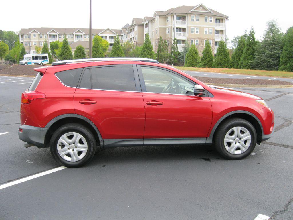 Toyota RAV4 photo 4