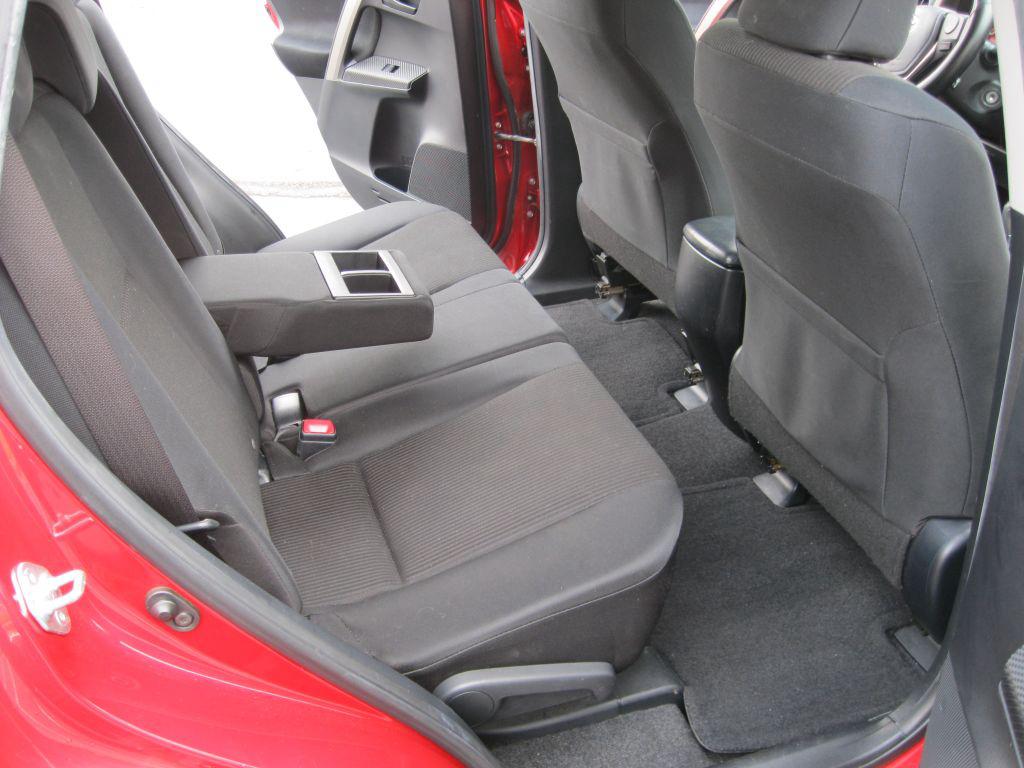 Toyota RAV4 photo 11