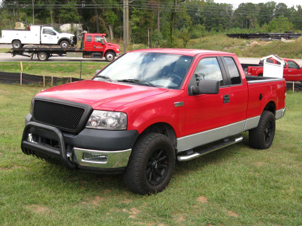 Ford F-150 photo 2