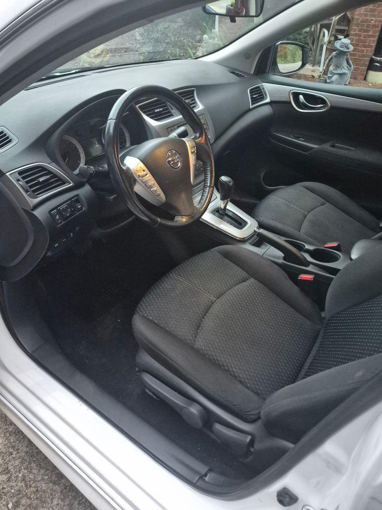 Nissan Sentra photo 8