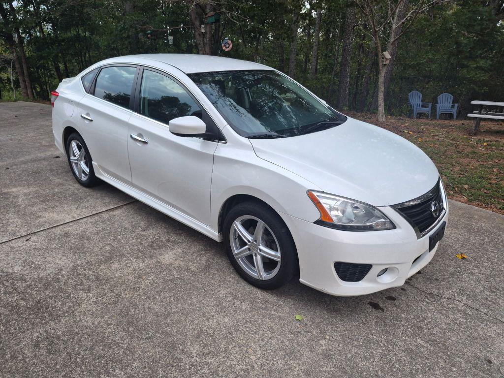 Nissan Sentra photo 2