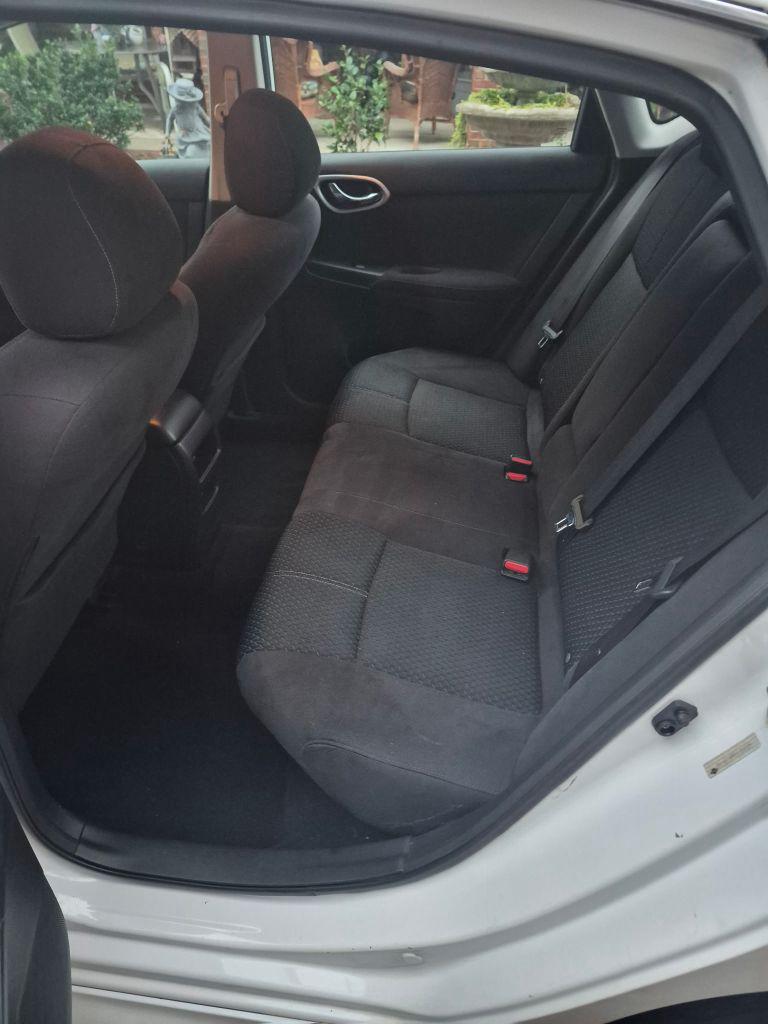 Nissan Sentra photo 9